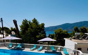 Lions Poros Apartments